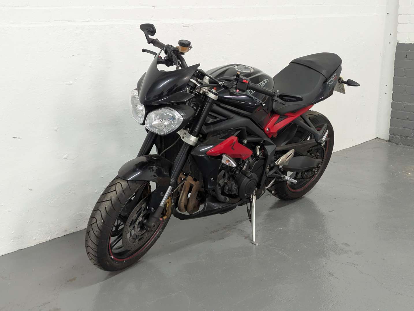 <p>2013 TRIUMPH STREET TRIPLE R ABS 675CC</p>