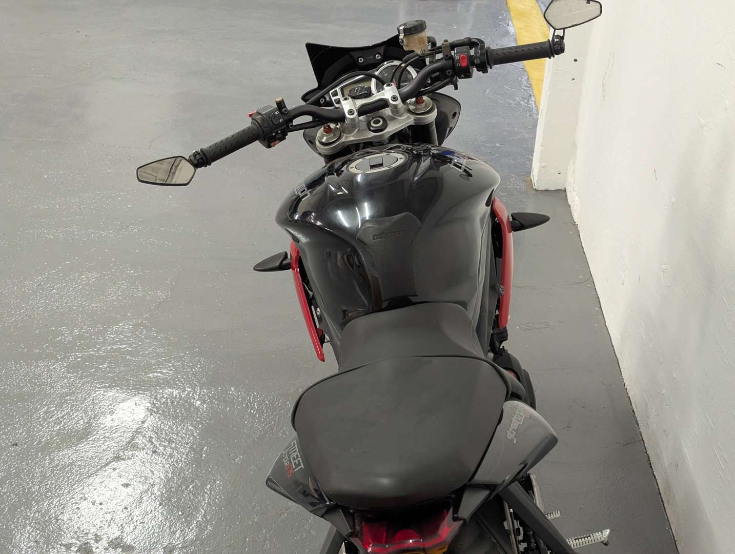 <p>2013 TRIUMPH STREET TRIPLE R ABS 675CC</p>