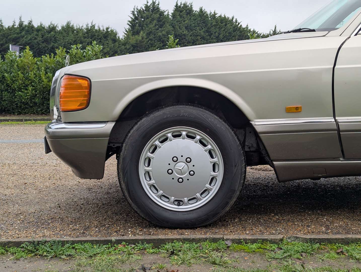 <p>1988 MERCEDES 300 SE W126 AUTO</p>