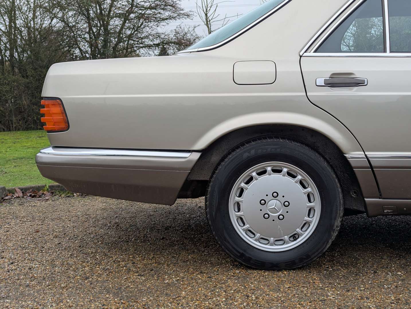 <p>1988 MERCEDES 300 SE W126 AUTO</p>