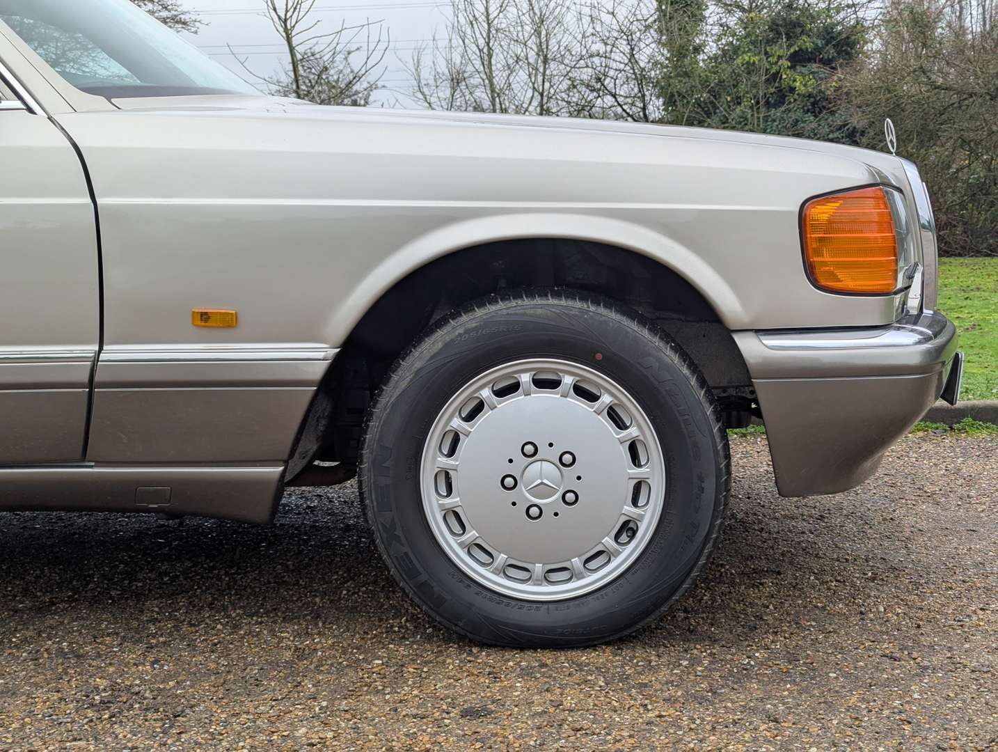 <p>1988 MERCEDES 300 SE W126 AUTO</p>