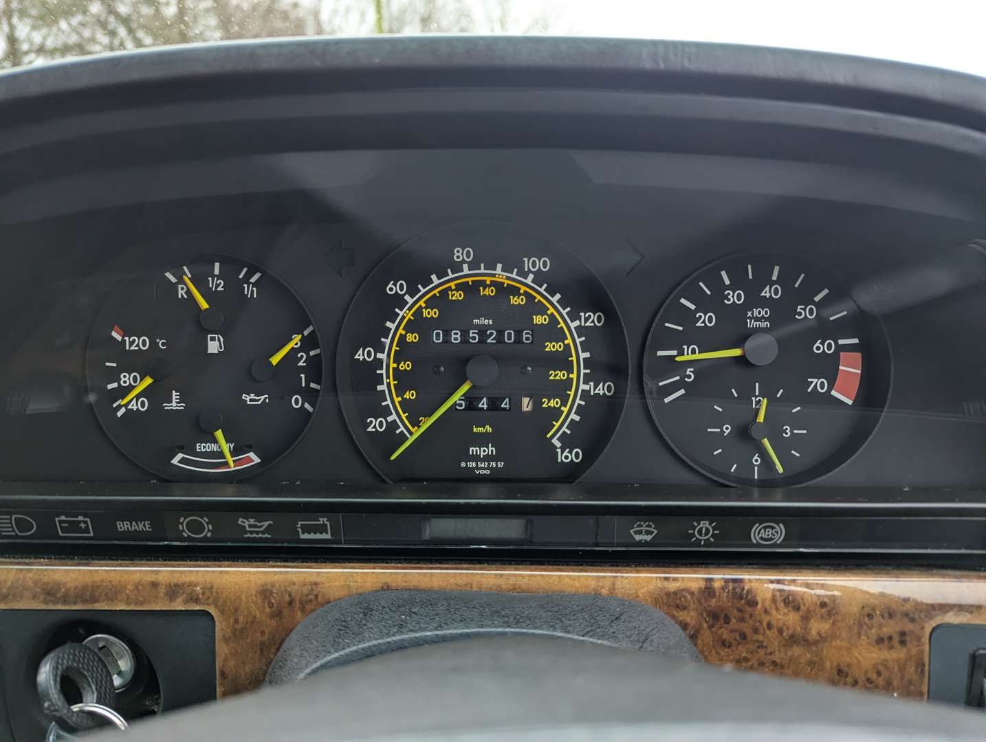<p>1988 MERCEDES 300 SE W126 AUTO</p>