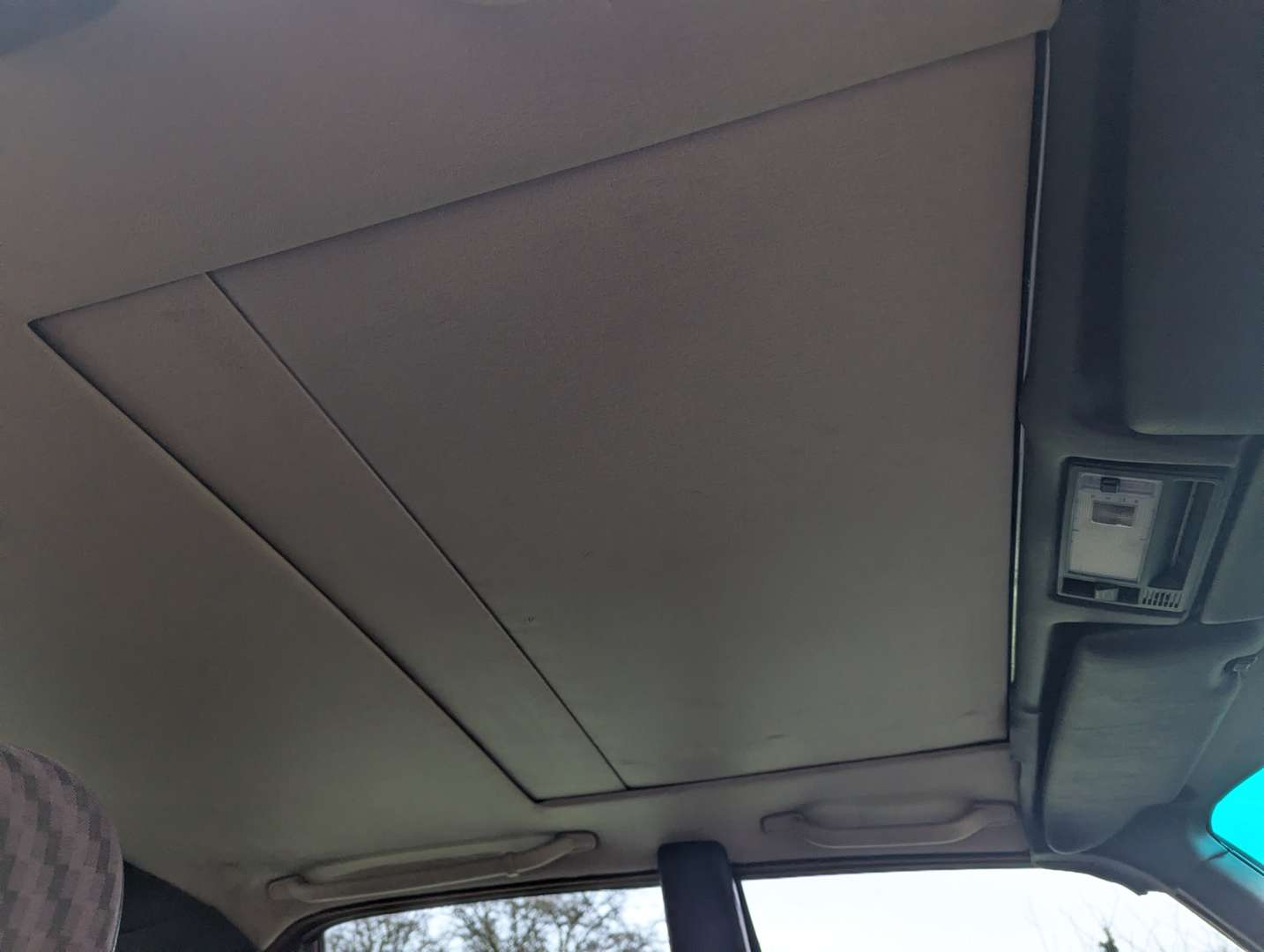 <p>1988 MERCEDES 300 SE W126 AUTO</p>