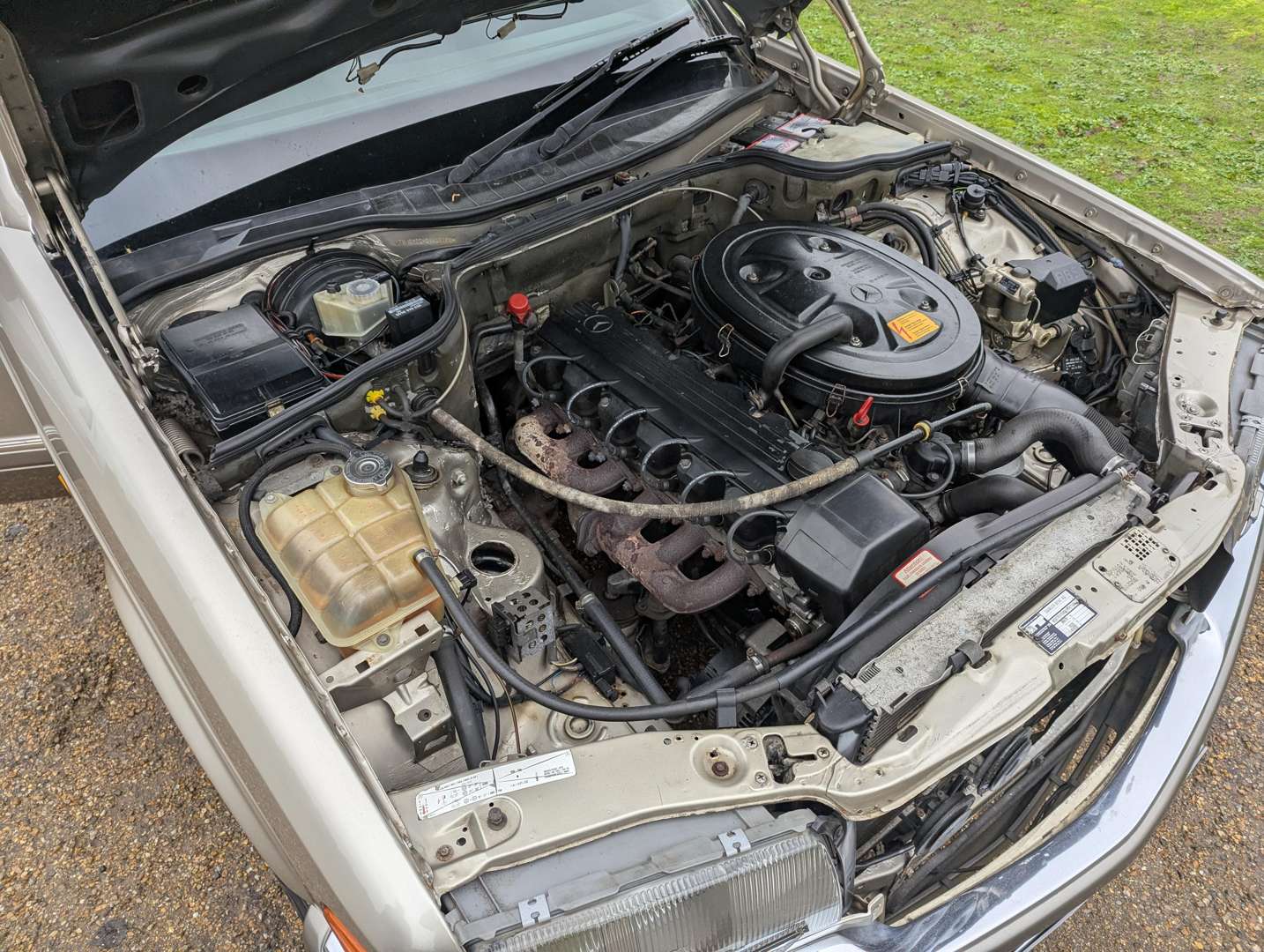 <p>1988 MERCEDES 300 SE W126 AUTO</p>