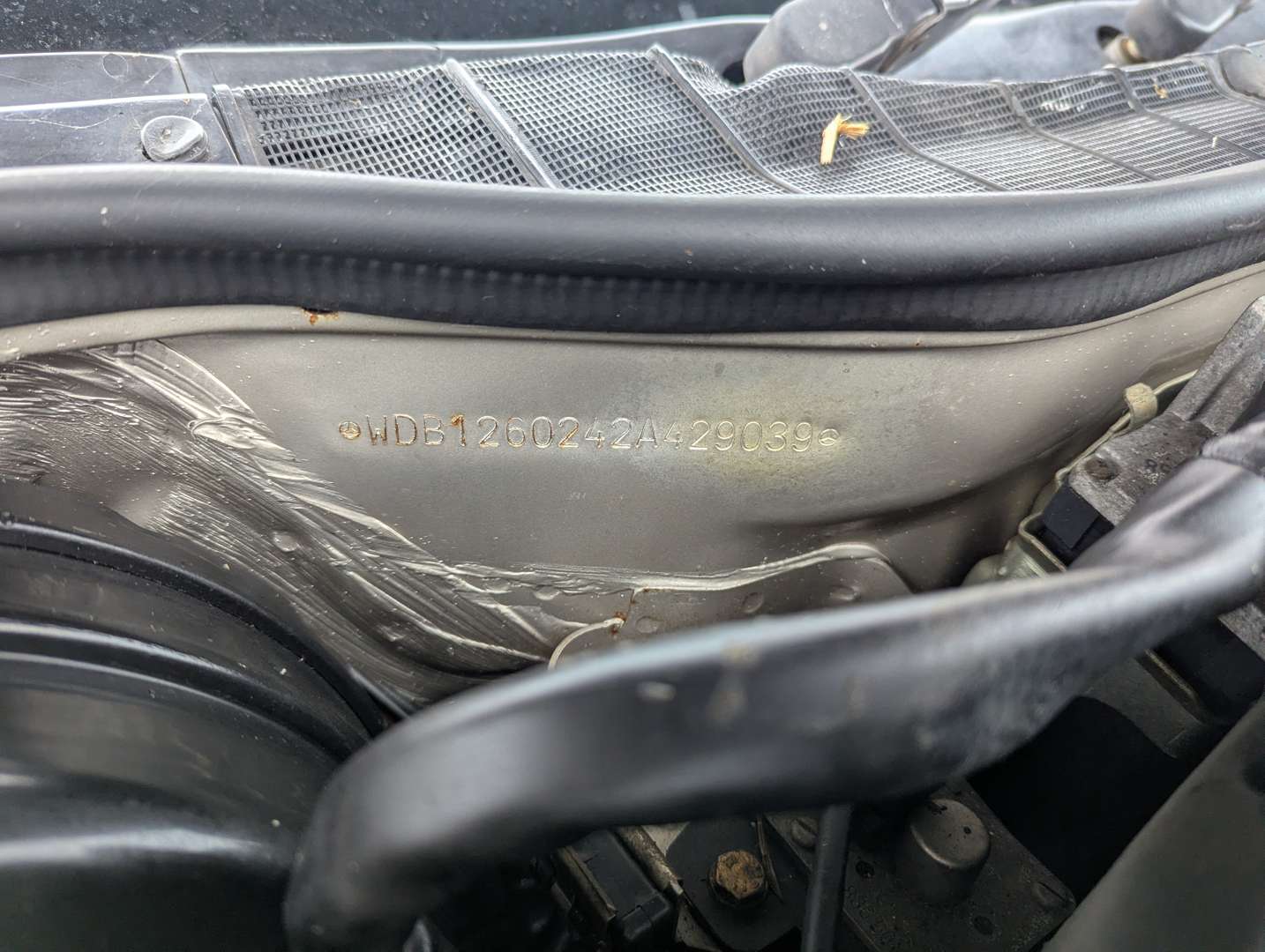 <p>1988 MERCEDES 300 SE W126 AUTO</p>