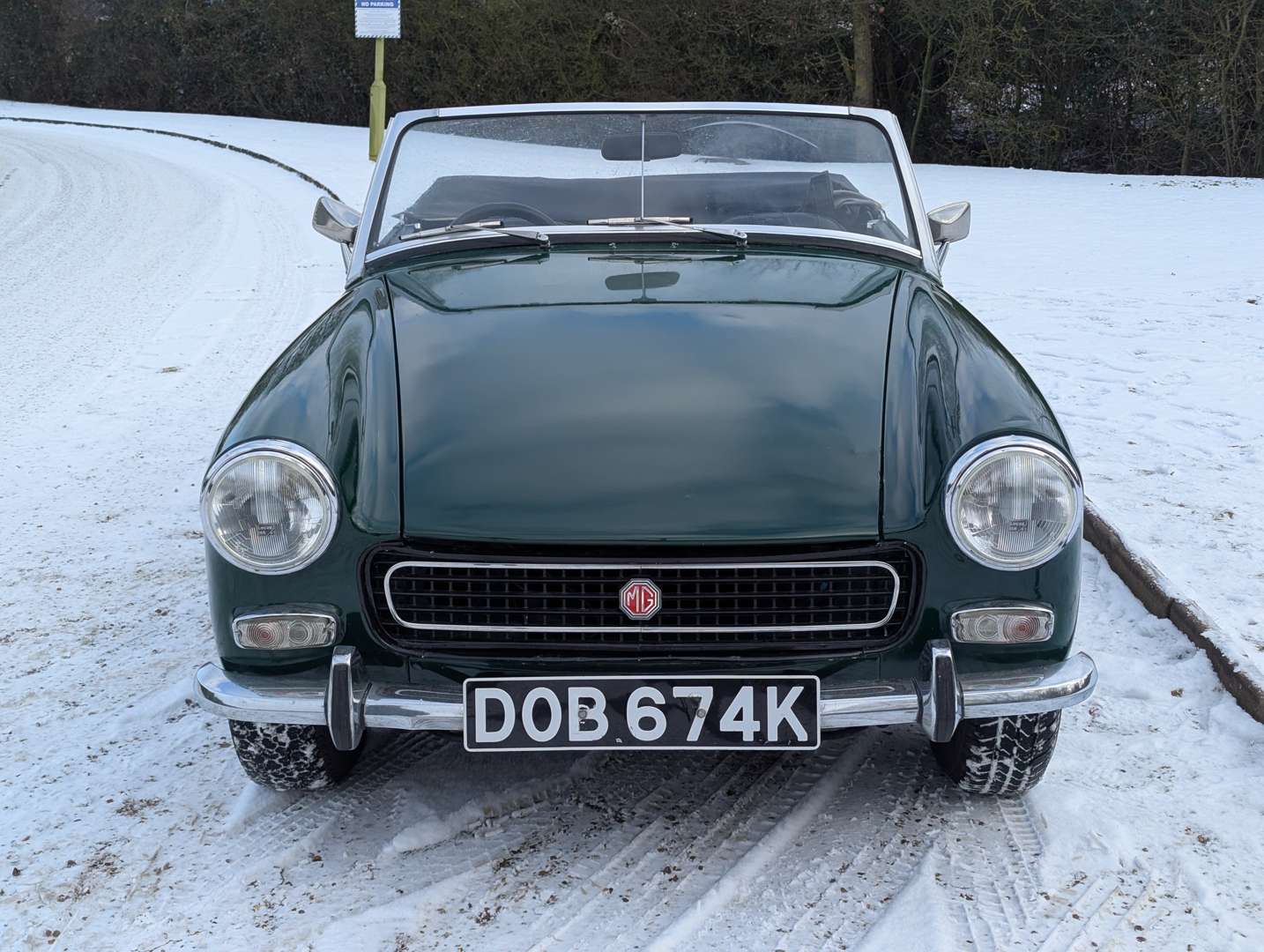 <p>1972 MG MIDGET</p>