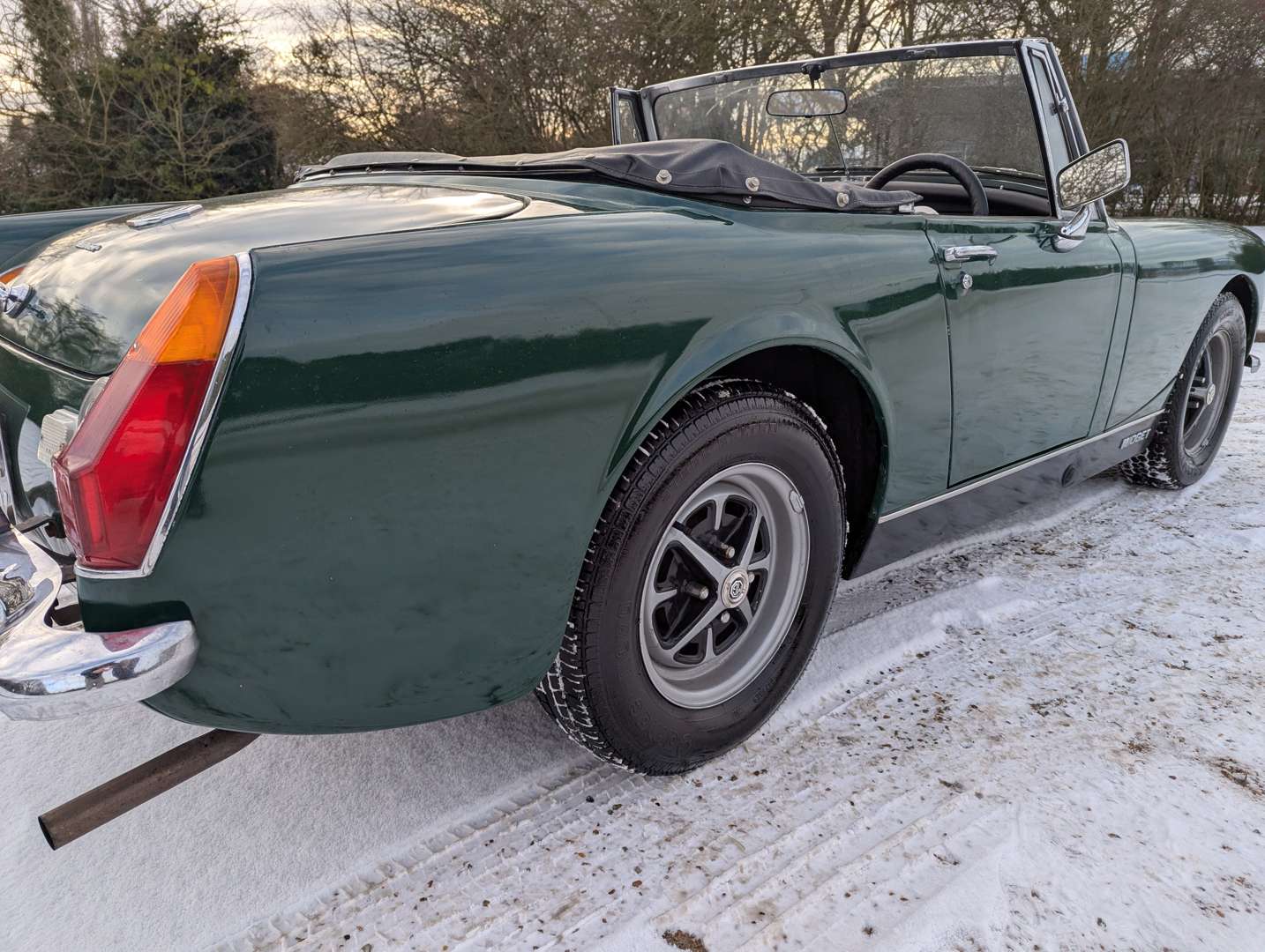<p>1972 MG MIDGET</p>