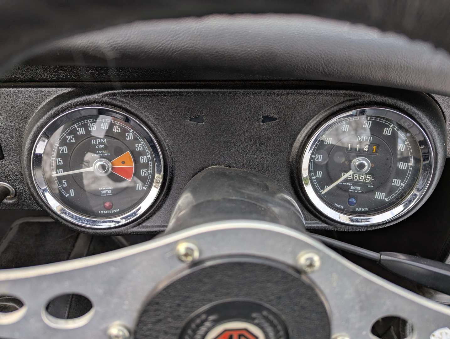 <p>1972 MG MIDGET</p>