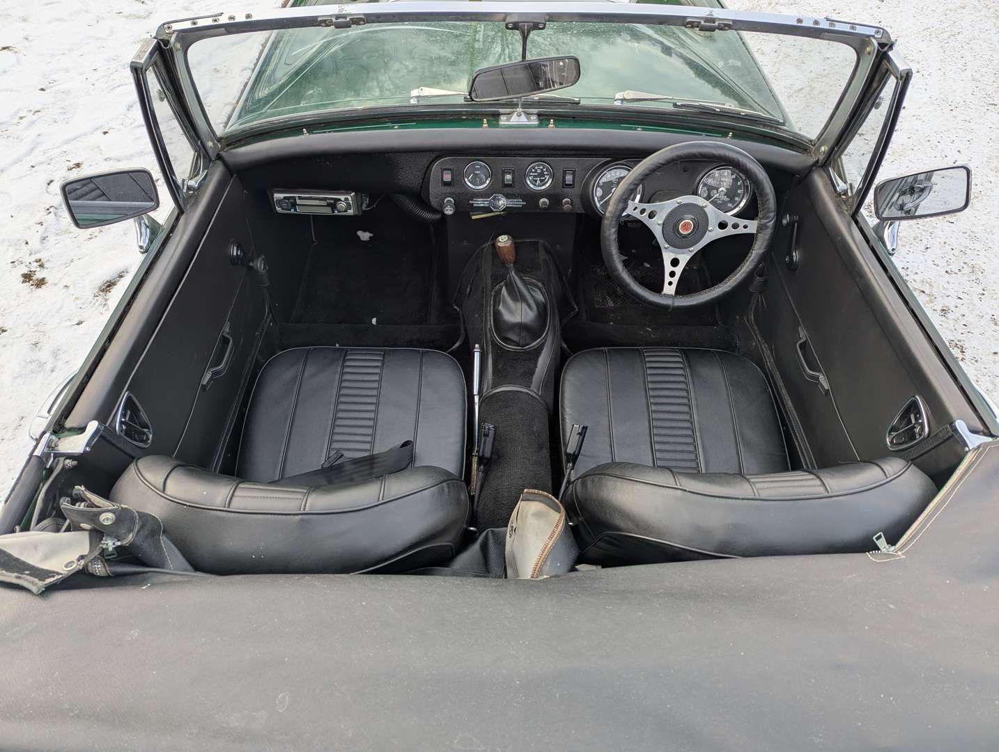 <p>1972 MG MIDGET</p>