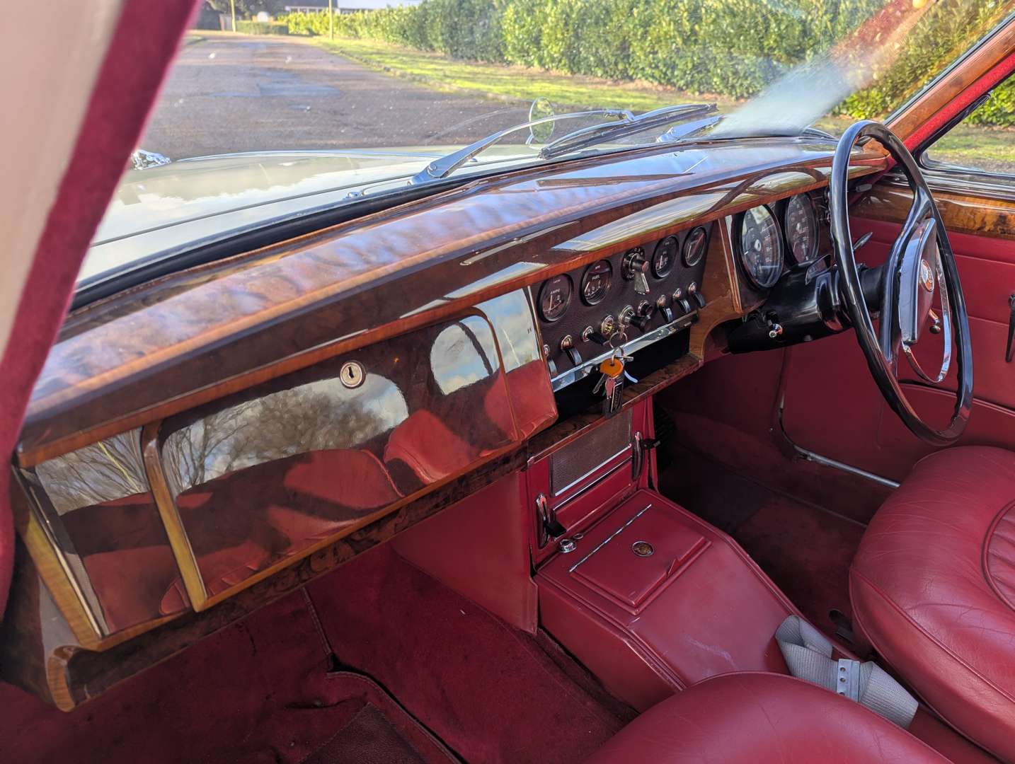 <p>1961 JAGUAR 3.8 MKII</p>