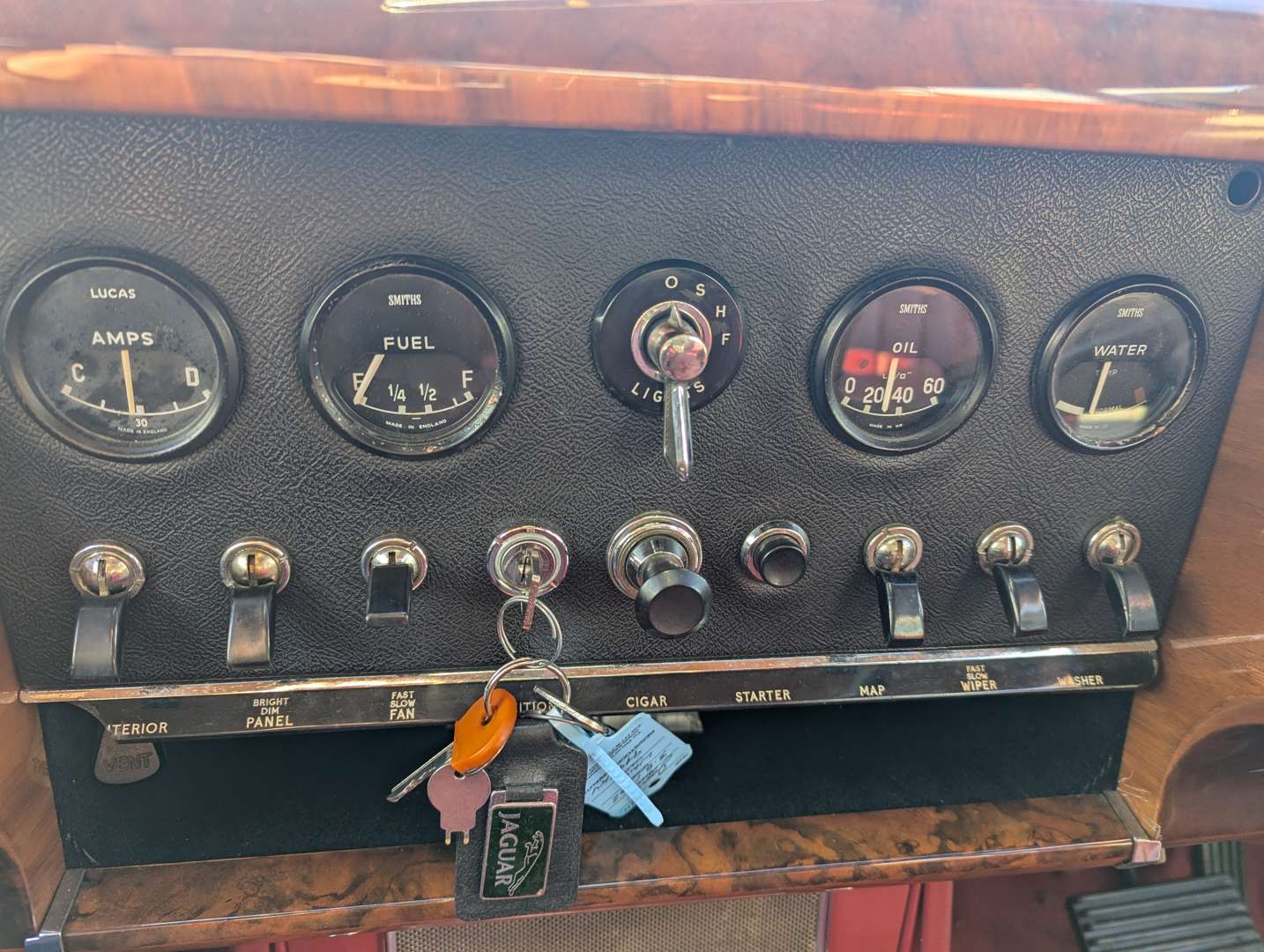 <p>1961 JAGUAR 3.8 MKII</p>