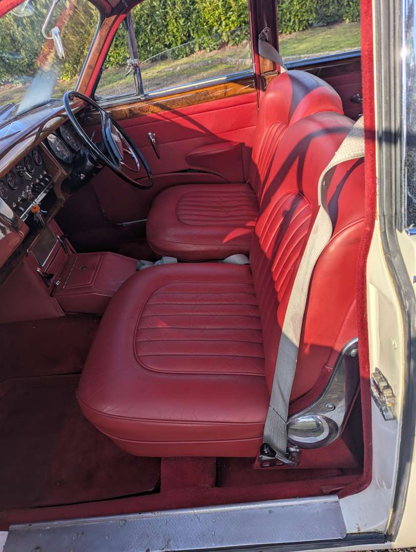 <p>1961 JAGUAR 3.8 MKII</p>