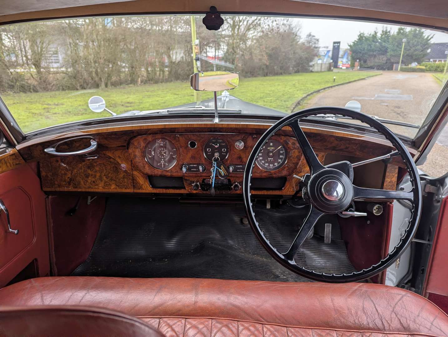 <p>1959 ROLLS ROYCE SILVER CLOUD I</p>