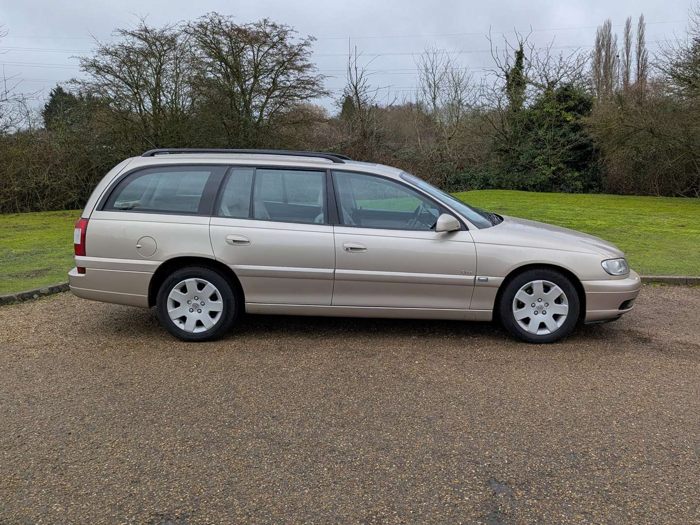 <p>2001 VAUXHALL OMEGA CDX V6 AUTO ESTATE</p>