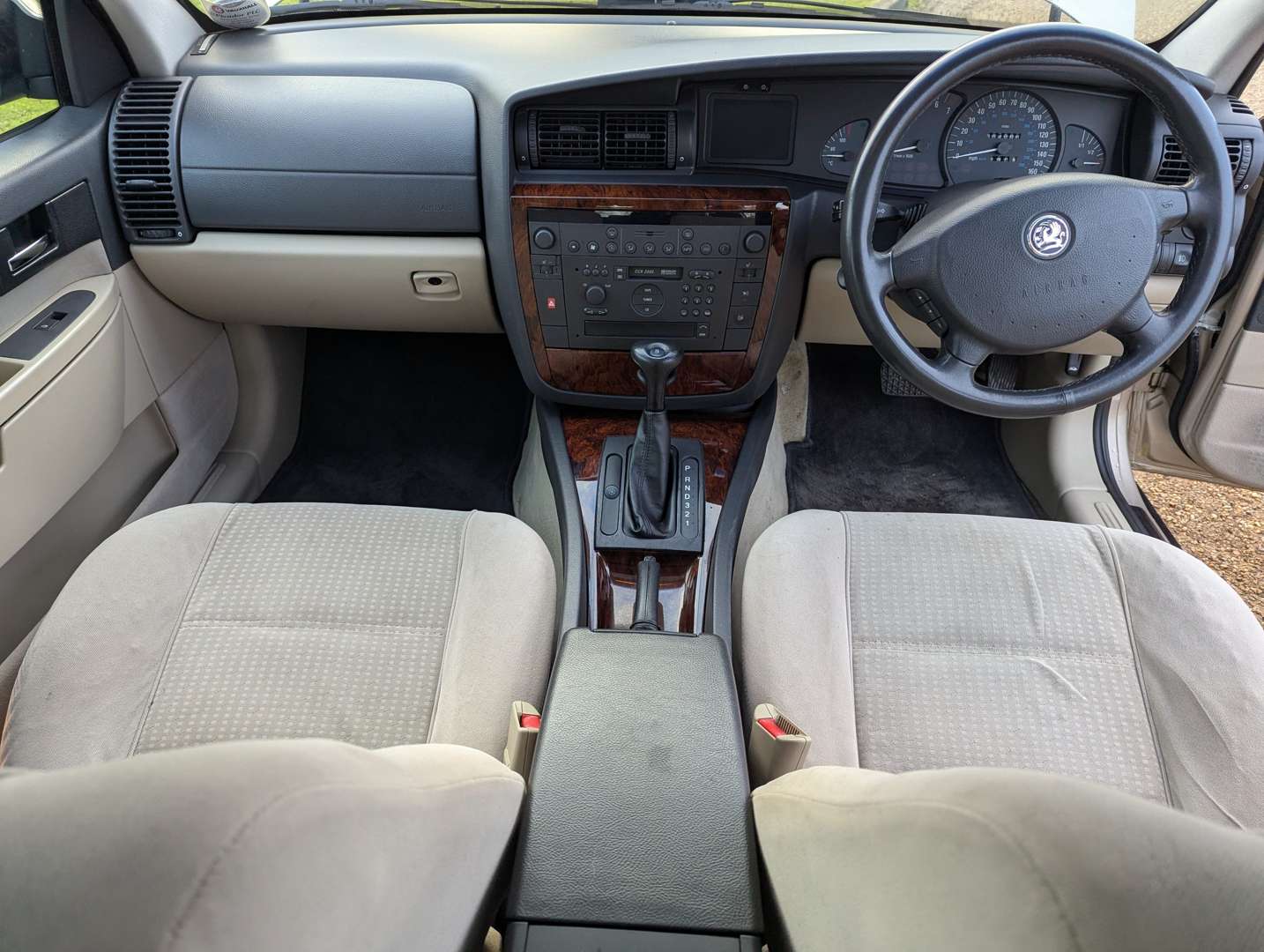 <p>2001 VAUXHALL OMEGA CDX V6 AUTO ESTATE</p>