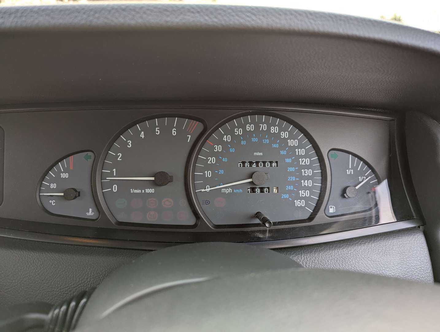 <p>2001 VAUXHALL OMEGA CDX V6 AUTO ESTATE</p>