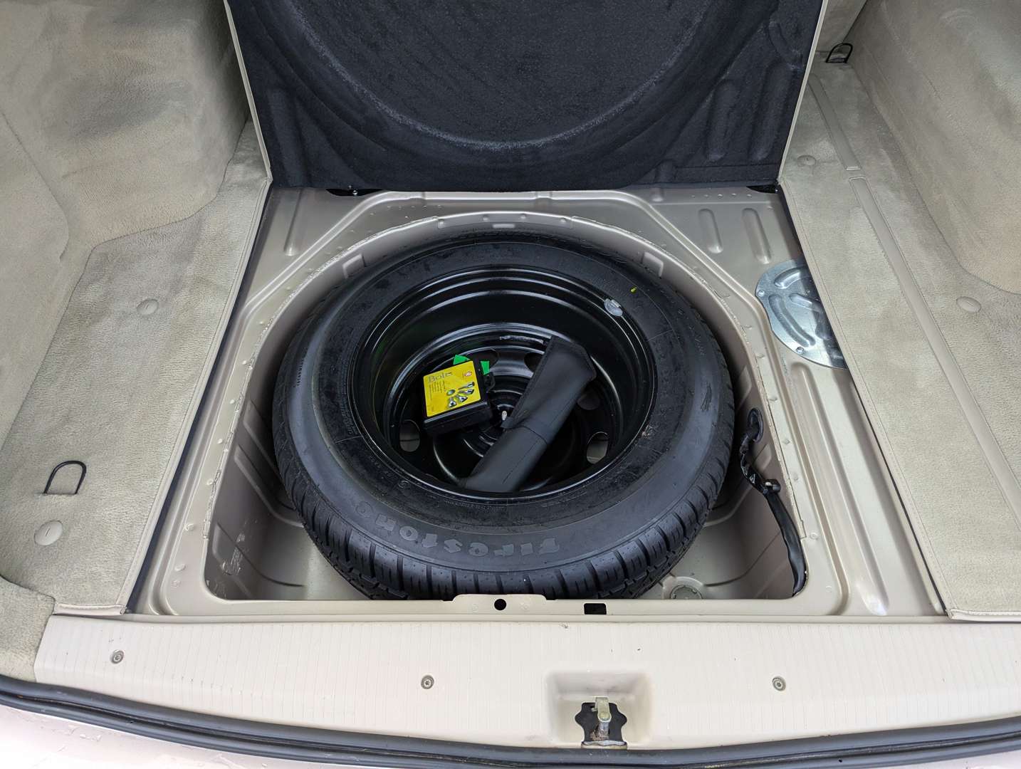 <p>2001 VAUXHALL OMEGA CDX V6 AUTO ESTATE</p>