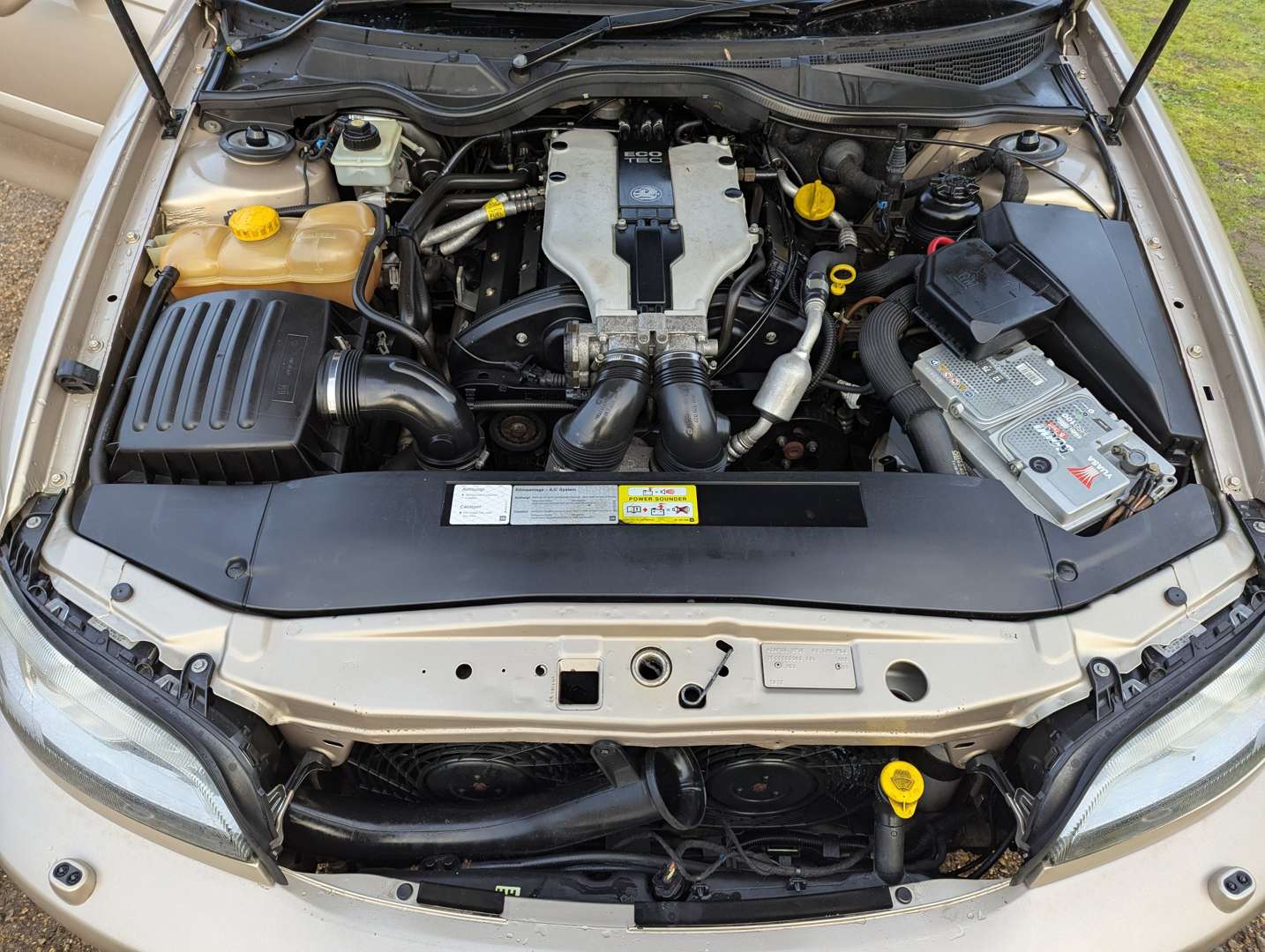 <p>2001 VAUXHALL OMEGA CDX V6 AUTO ESTATE</p>