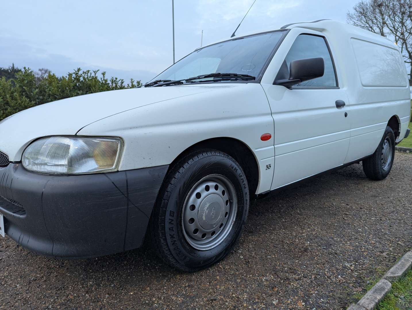 <p>2002 FORD ESCORT 55 D VAN</p>
