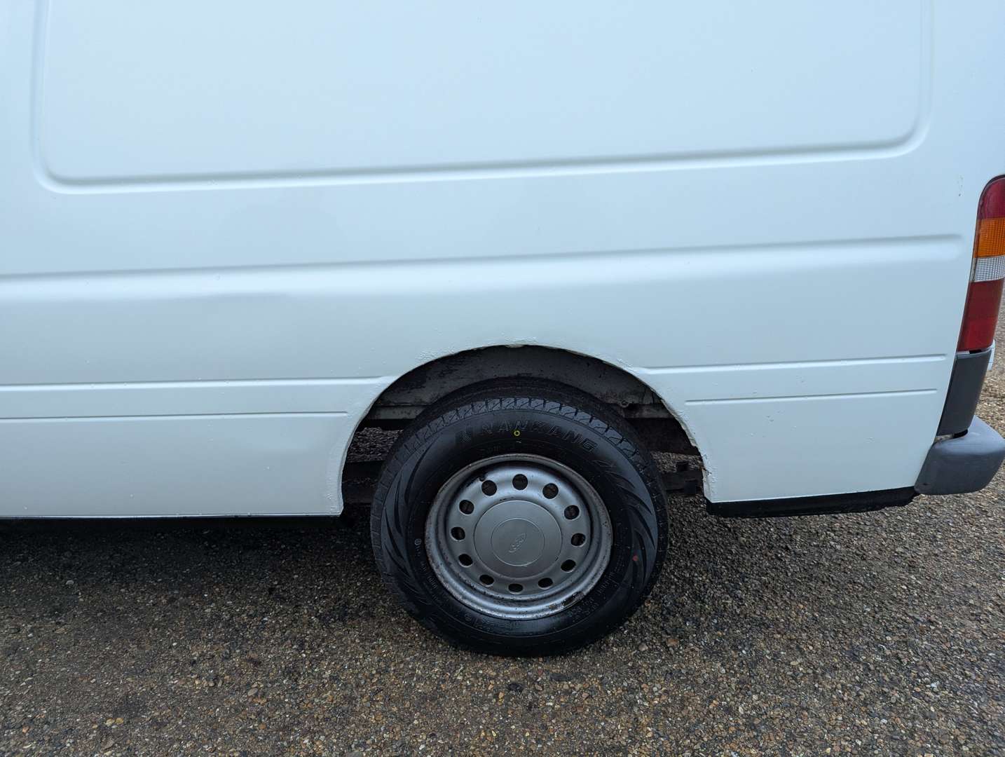 <p>2002 FORD ESCORT 55 D VAN</p>