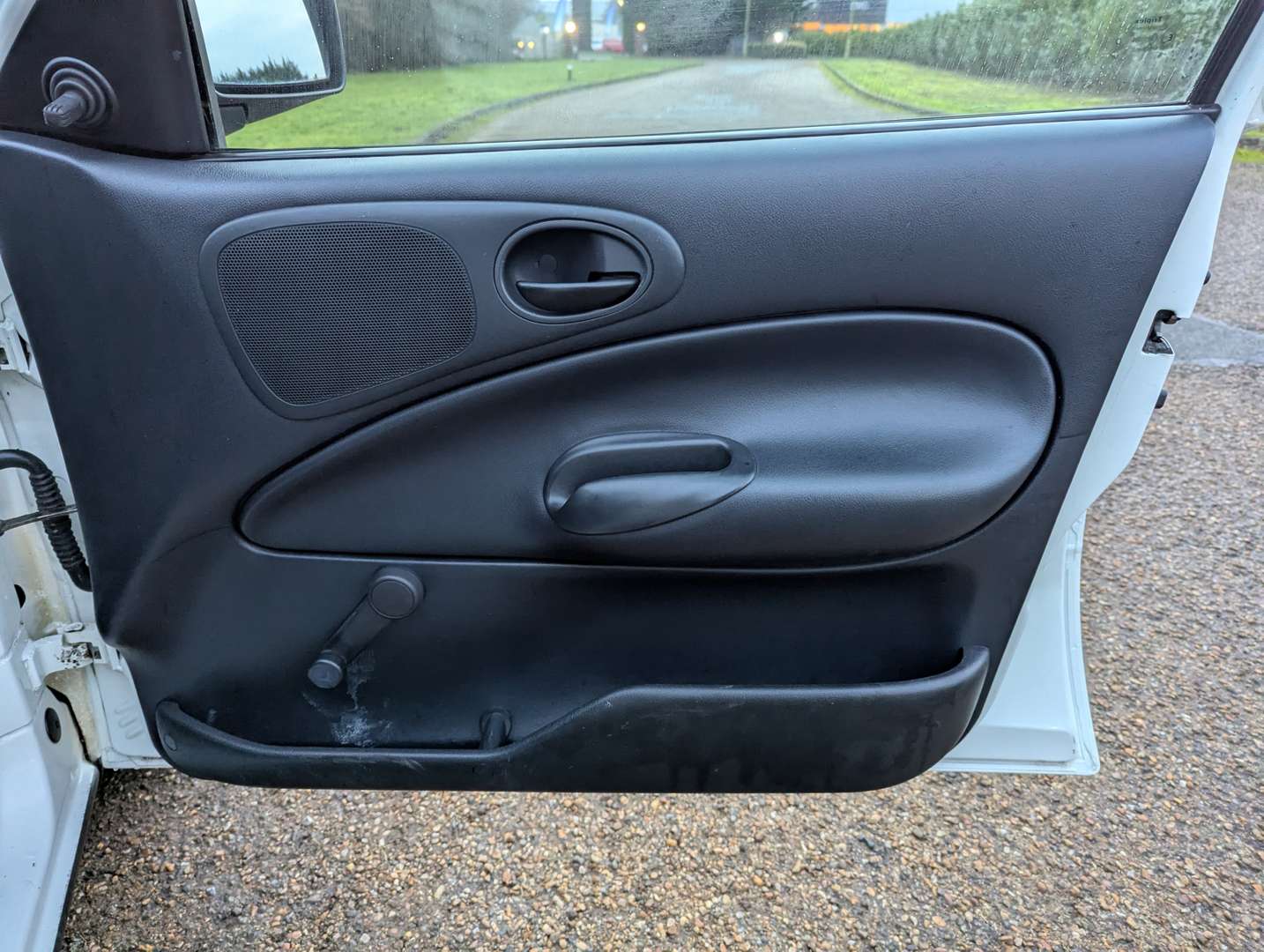 <p>2002 FORD ESCORT 55 D VAN</p>