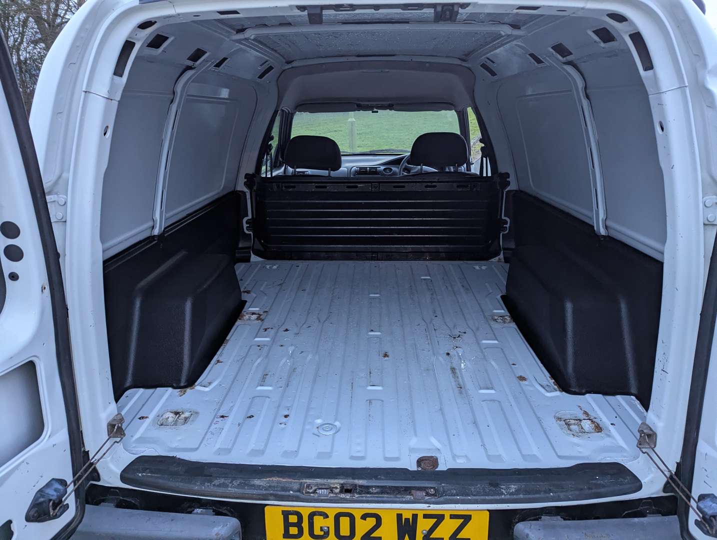 <p>2002 FORD ESCORT 55 D VAN</p>