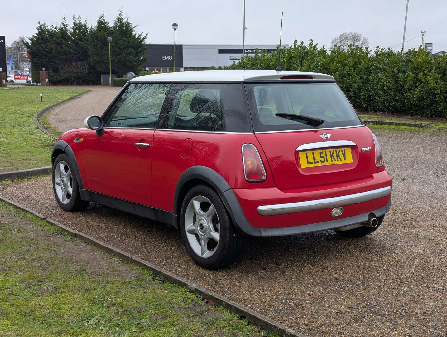 <p>2001 MINI COOPER</p>