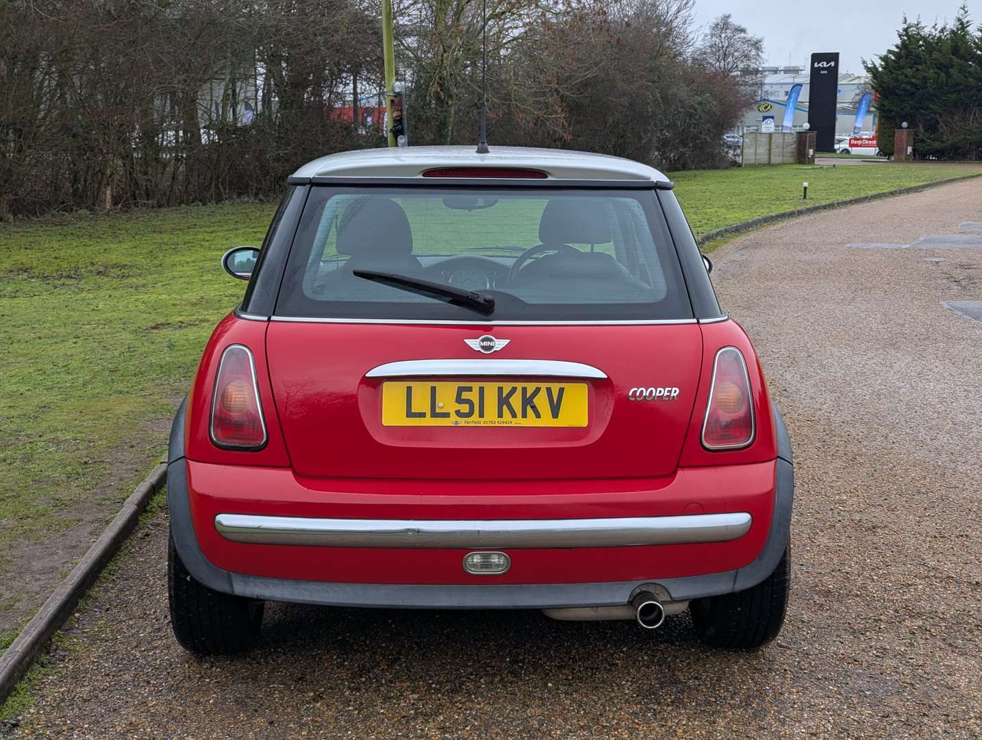 <p>2001 MINI COOPER</p>