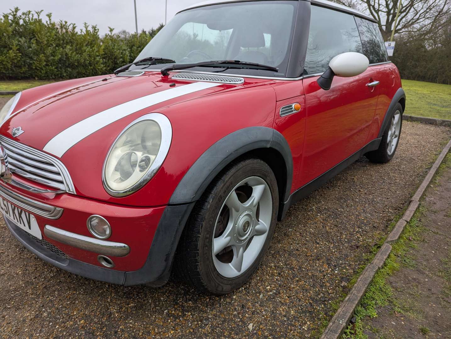 <p>2001 MINI COOPER</p>