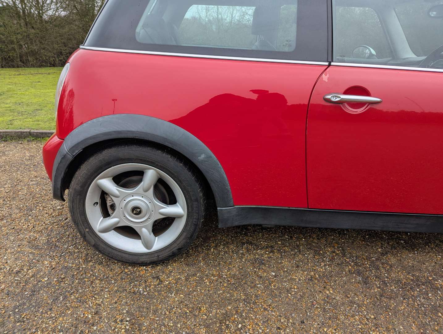 <p>2001 MINI COOPER</p>