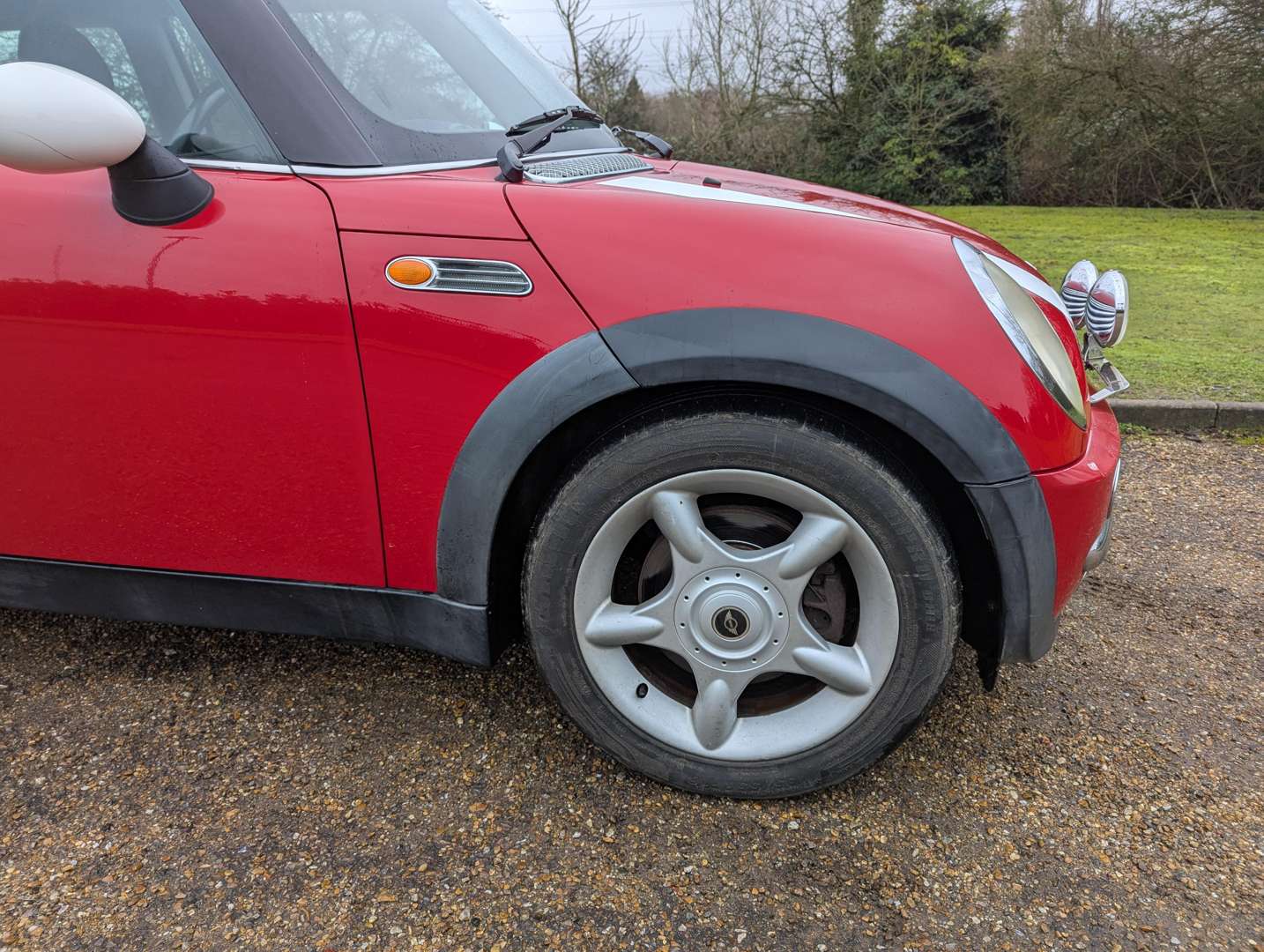 <p>2001 MINI COOPER</p>