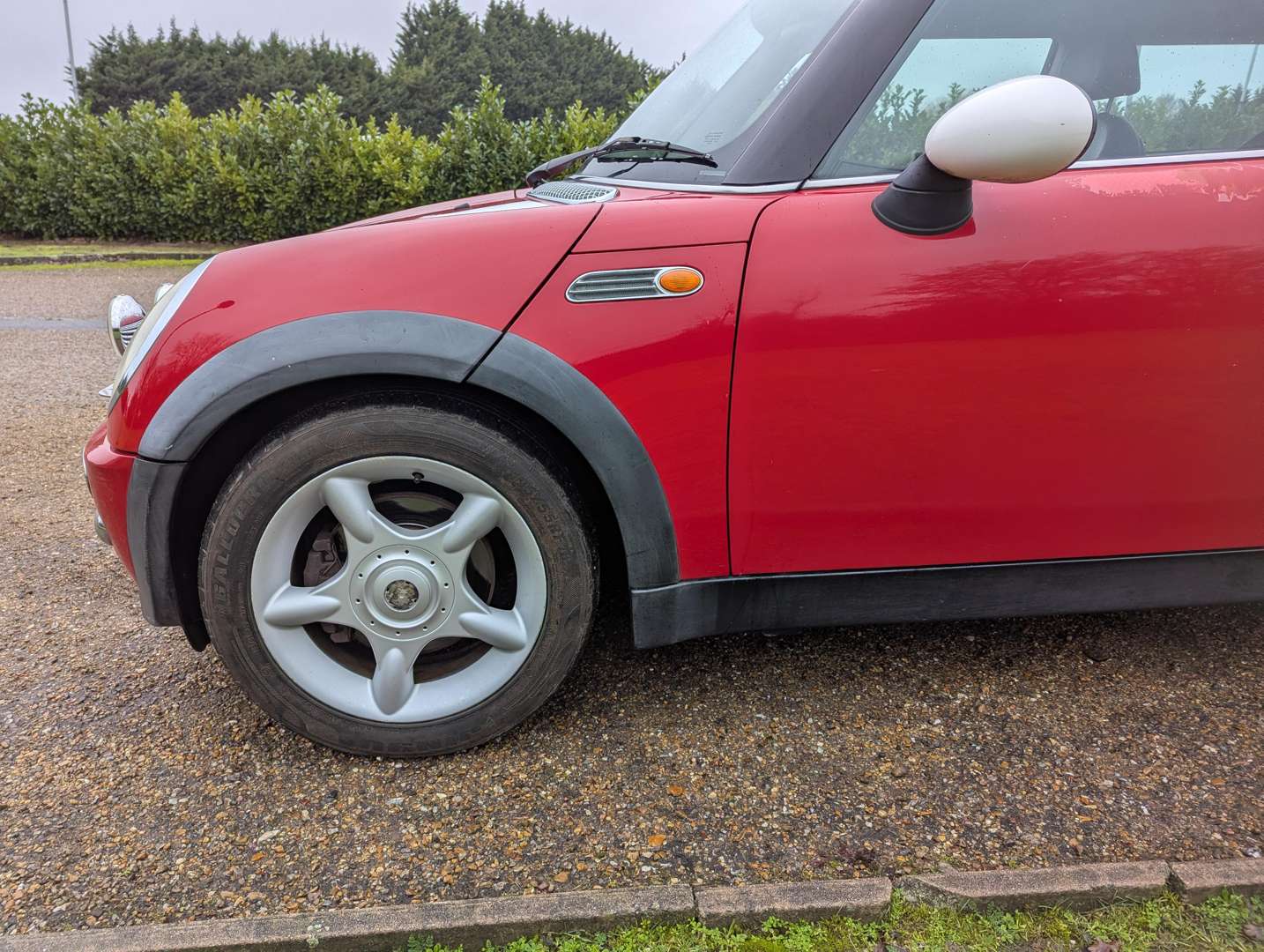 <p>2001 MINI COOPER</p>