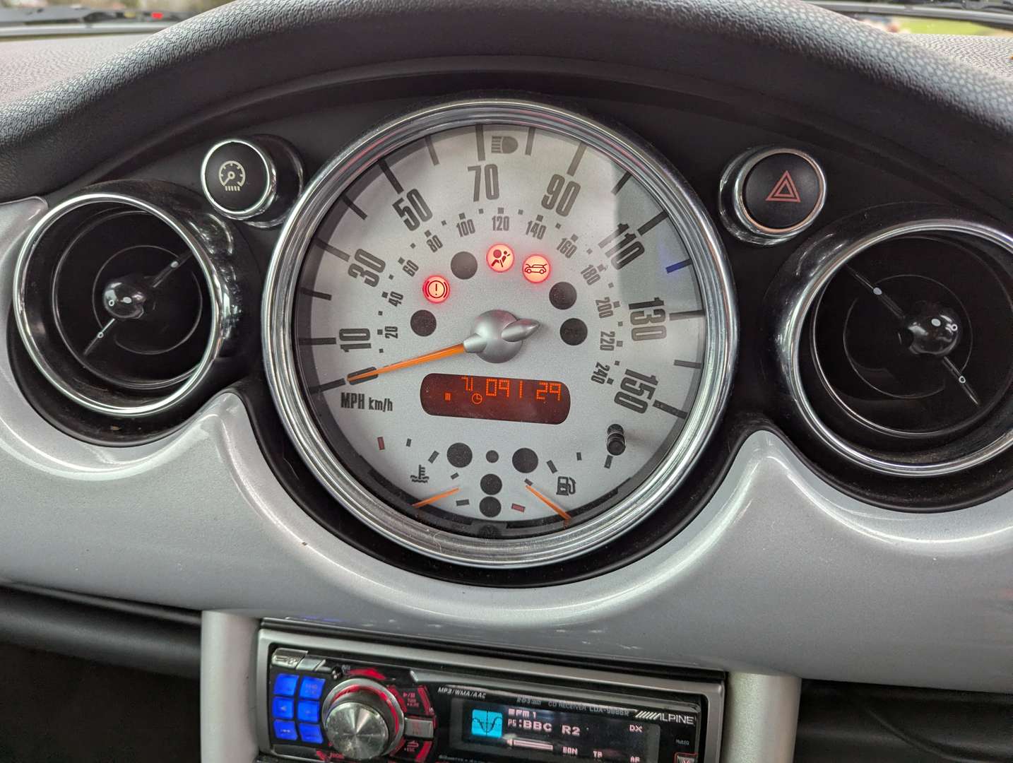 <p>2001 MINI COOPER</p>