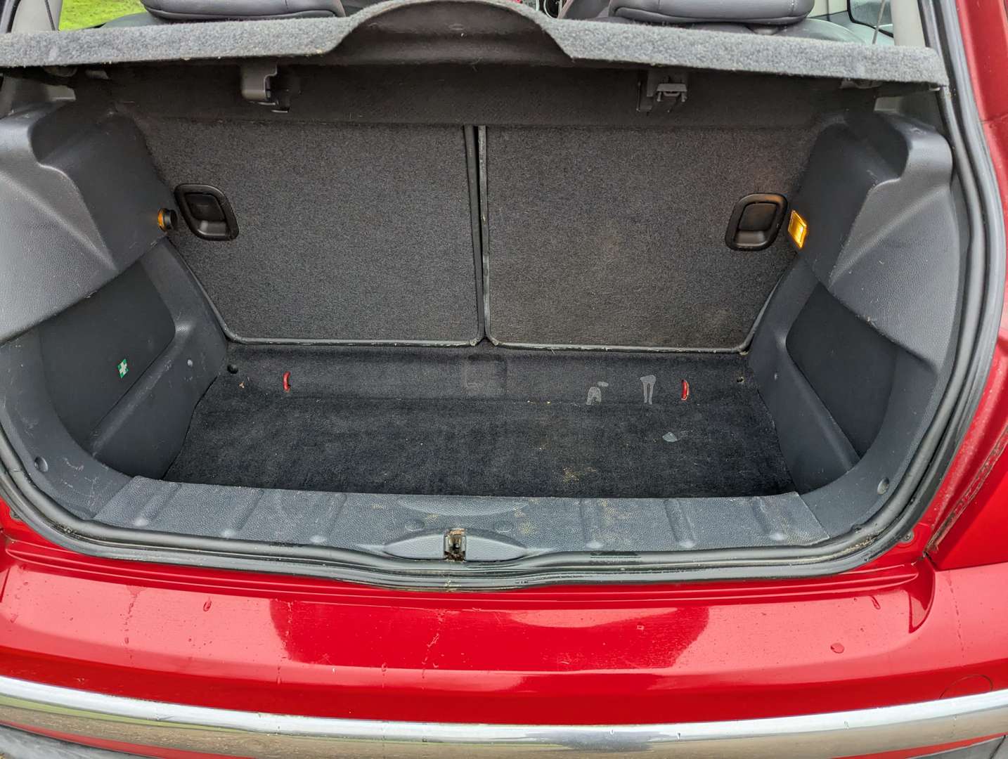 <p>2001 MINI COOPER</p>