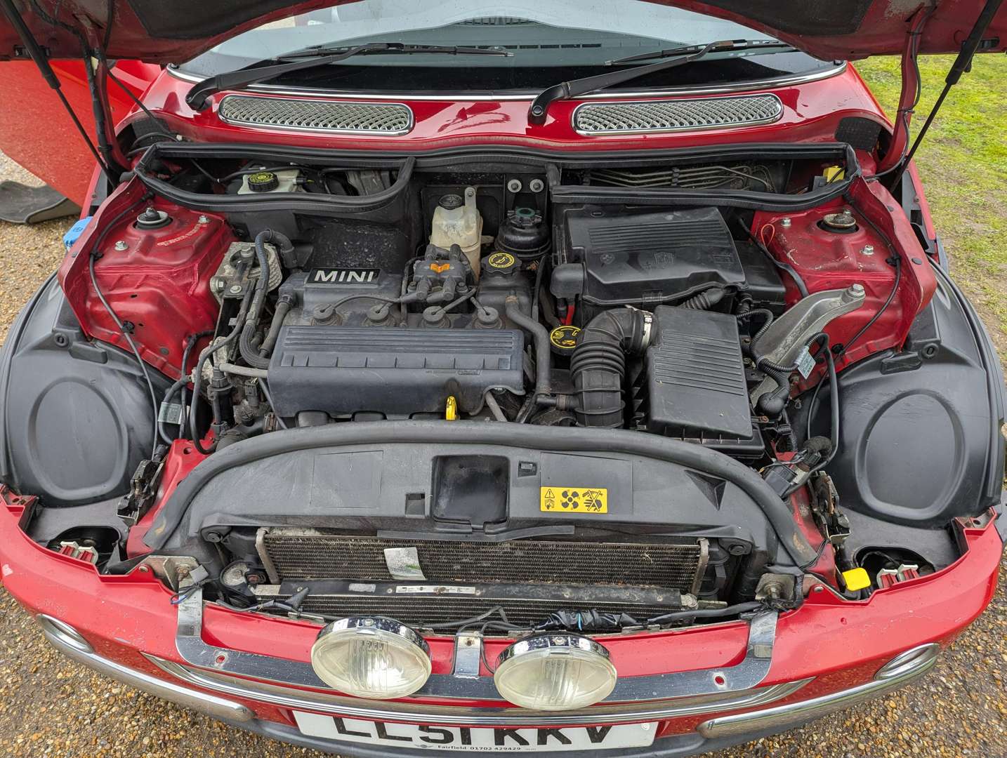 <p>2001 MINI COOPER</p>