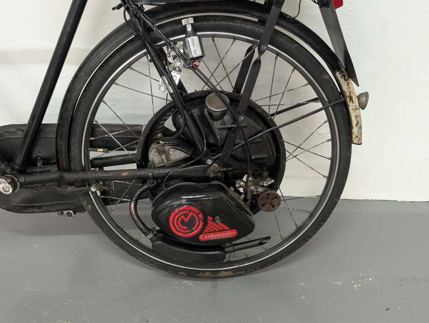 <p>1951 CYCLE MASTER 25CC</p>