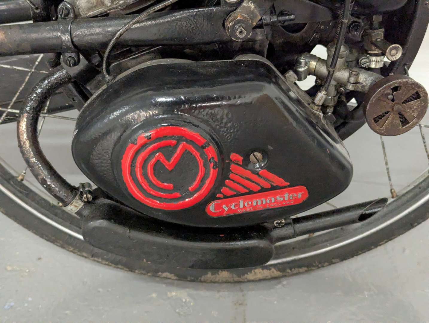 <p>1951 CYCLE MASTER 25CC</p>
