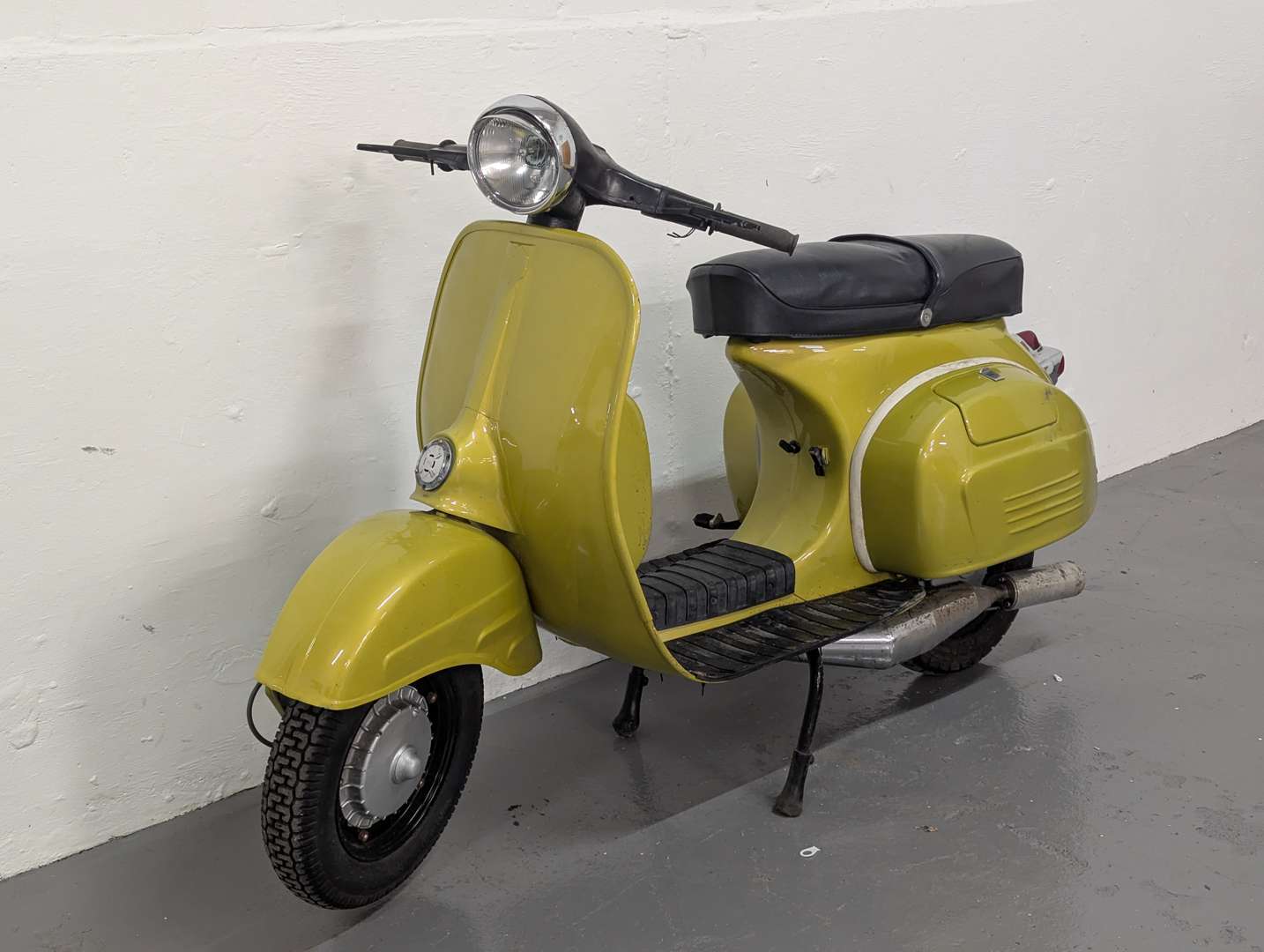 <p>1972 VESPA 125</p>
