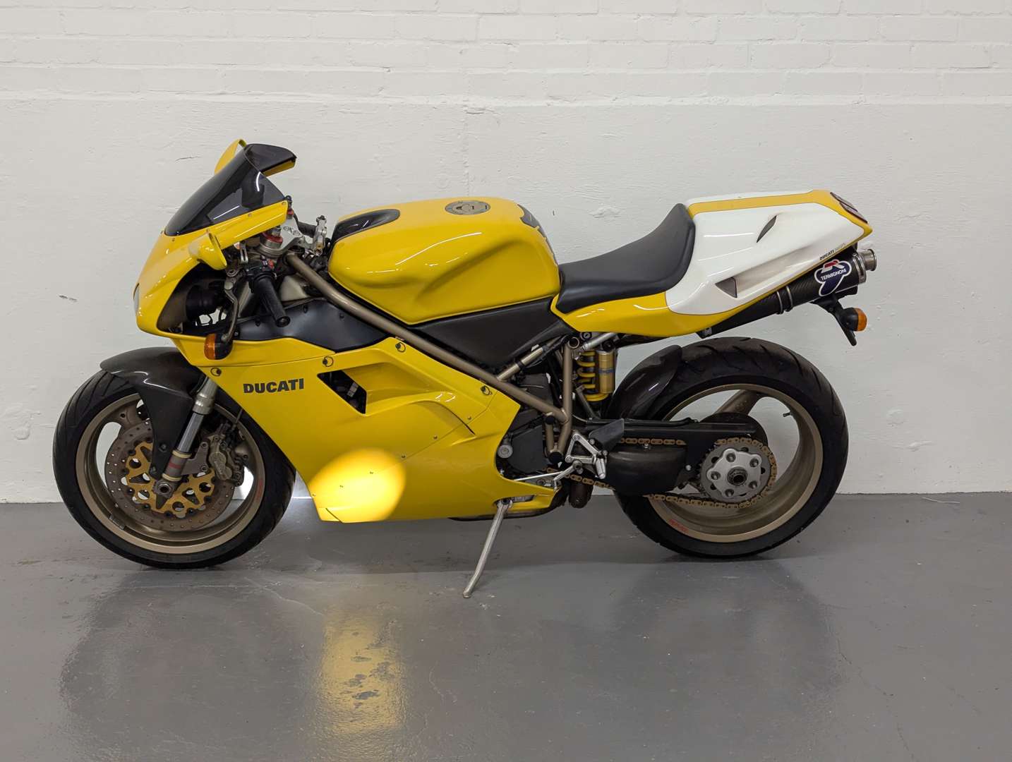 <p>1997 DUCATI 748 SPS</p>