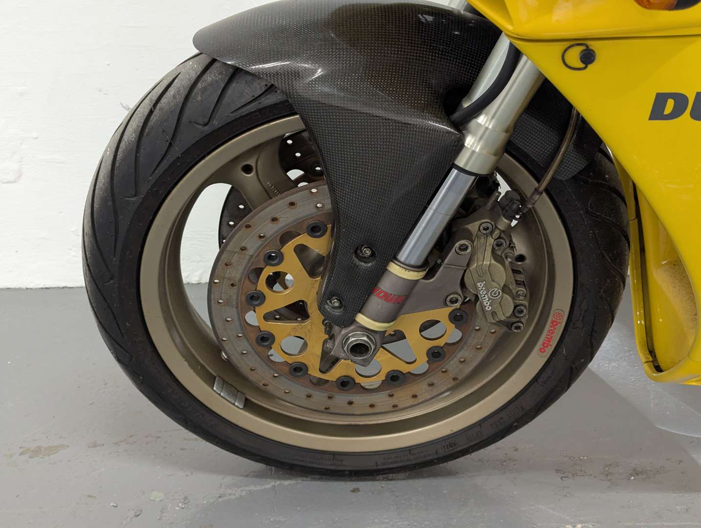 <p>1997 DUCATI 748 SPS</p>