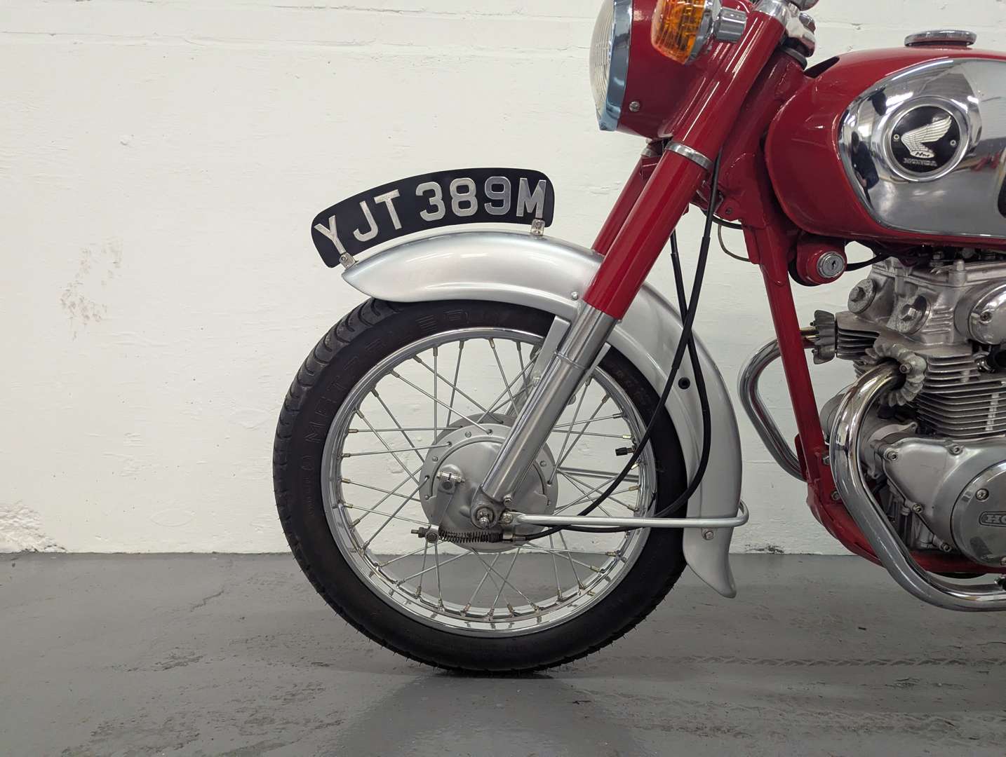 <p>1974 HONDA CD175</p>