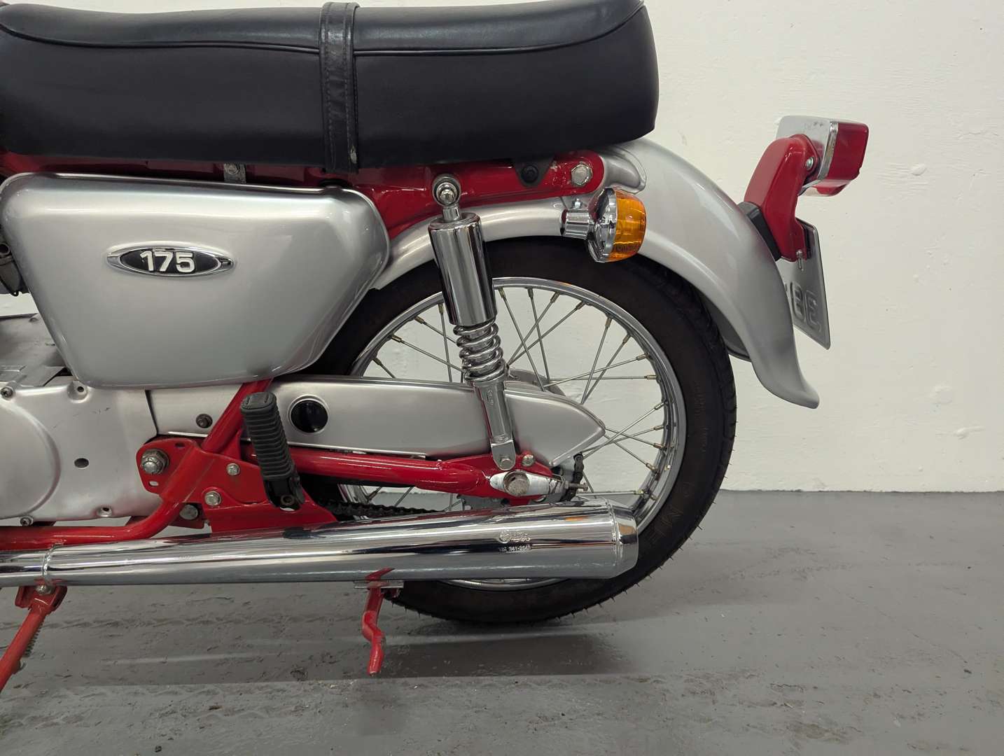 <p>1974 HONDA CD175</p>