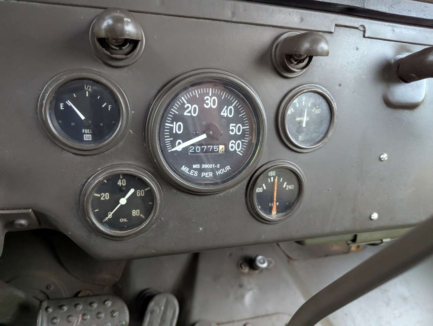 <p>1944 FORD GPW JEEP LHD</p>