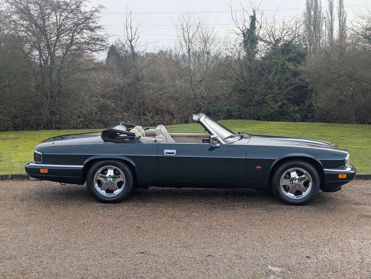 <p>1995 JAGUAR XJ-S 4.0 CONVERTIBLE AUTO</p>