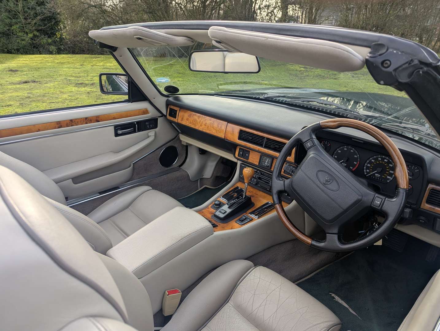 <p>1995 JAGUAR XJ-S 4.0 CONVERTIBLE AUTO</p>