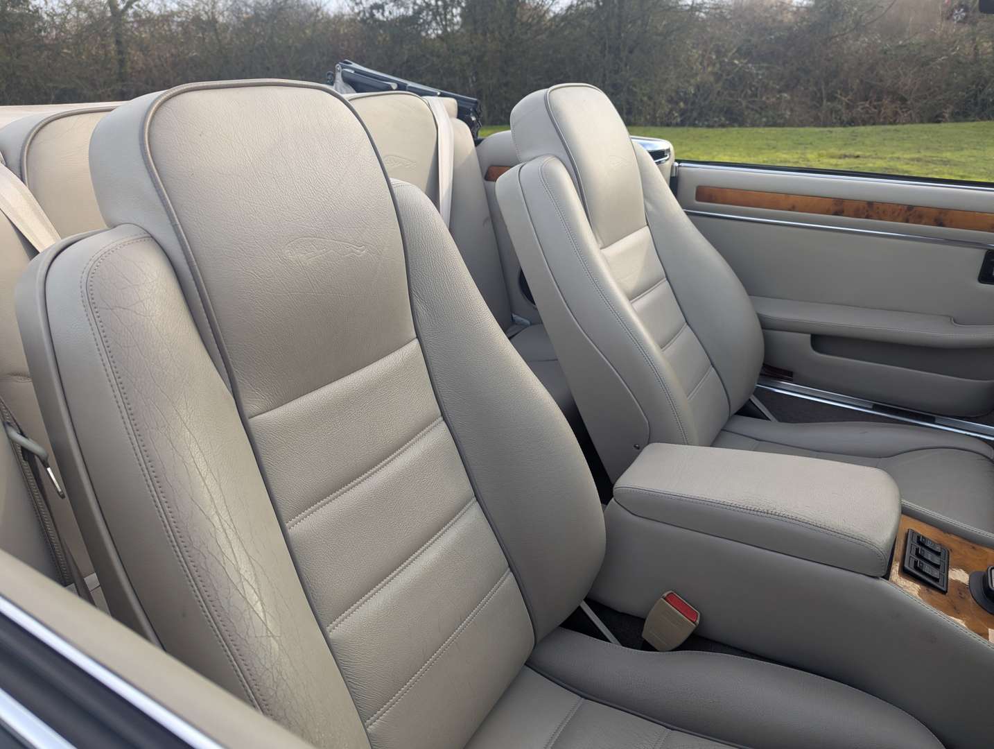 <p>1995 JAGUAR XJ-S 4.0 CONVERTIBLE AUTO</p>