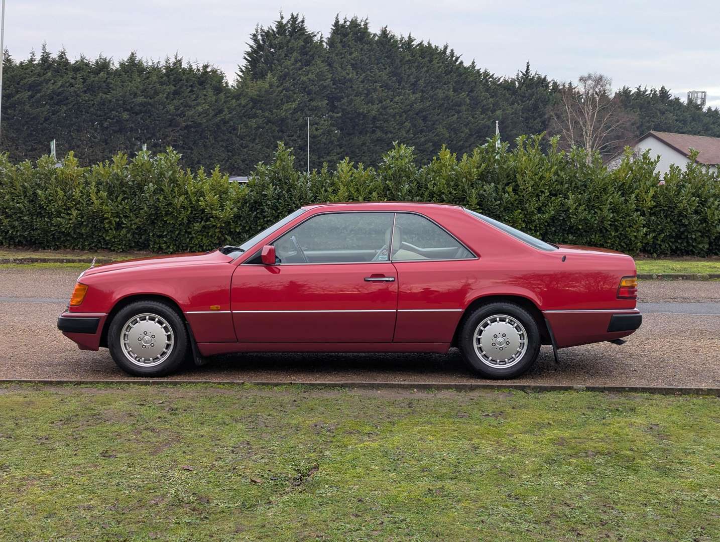 <p>1991 MERCEDES 300CE W124 AUTO</p>