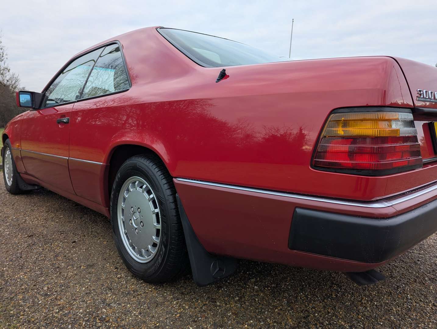 <p>1991 MERCEDES 300CE W124 AUTO</p>