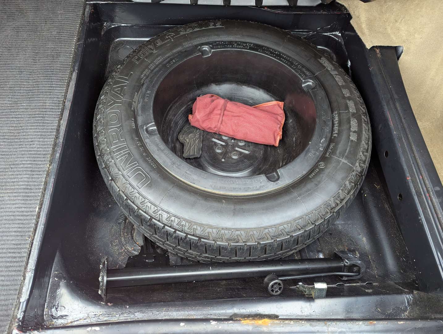 <p>1991 MERCEDES 300CE W124 AUTO</p>