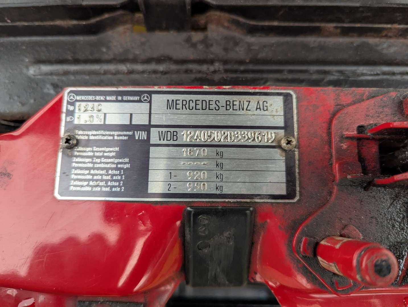 <p>1991 MERCEDES 300CE W124 AUTO</p>